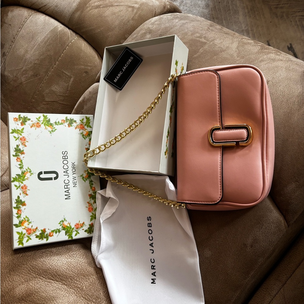 Marc Jacobs Pink Crossbody Bag with Gold Chain - Picture 1 of 10